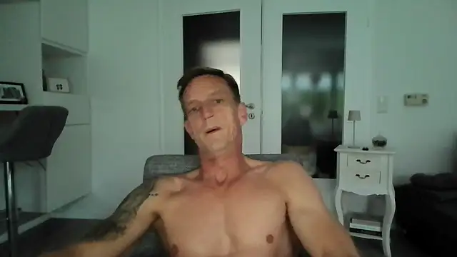 dirks71 online show from September 19, 5:17 pm