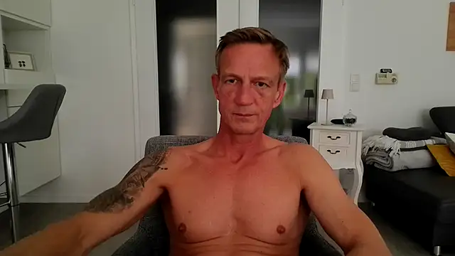 dirks71 online show from April 27, 2:48 pm
