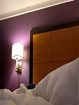 Snapshot of Treemandude chatting on November 18, 10:45 pm Treemandude online show from November 18, 10:45 pm