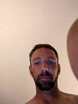 Snapshot of Treemandude chatting on December 3, 10:03 am Treemandude online show from December 3, 10:03 am