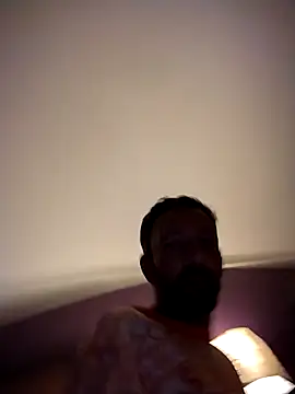 Snapshot of Treemandude chatting on November 30, 4:08 pm Treemandude online show from November 30, 4:08 pm