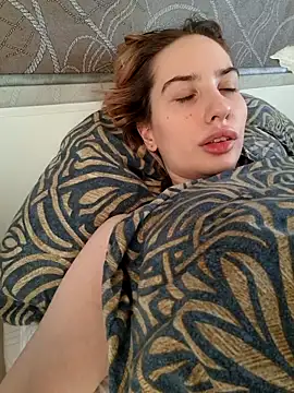 Snapshot of Elza_kom chatting on February 6, 8:54 am Elza kom online show from February 6, 8:54 am