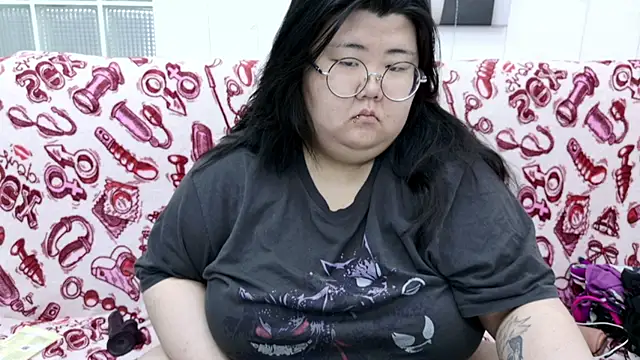 Nadine asian online show from April 2, 3:57 am