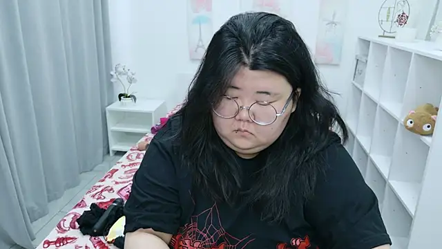 Nadine asian online show from April 23, 7:37 am