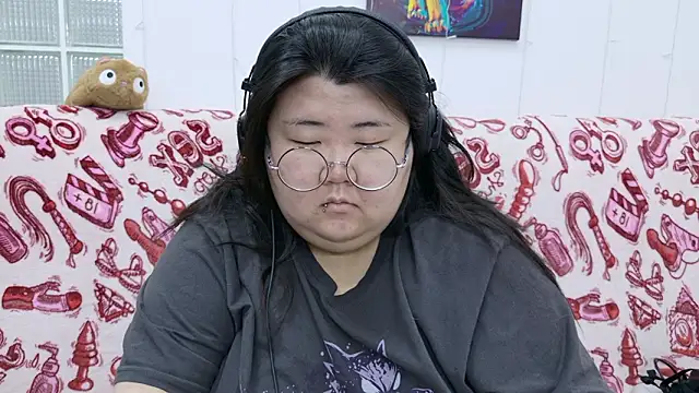 Snapshot of Nadine_asian chatting on February 3, 3:04 am Nadine asian online show from February 3, 3:04 am