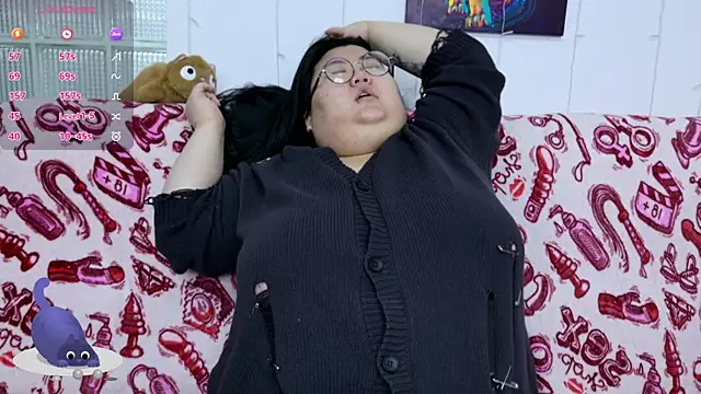 Snapshot of Nadine_asian chatting on December 20, 1:30 am Nadine asian online show from December 20, 1:30 am