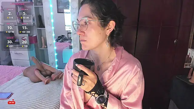 Snapshot of Rapunzeell_ chatting on July 2, 12:44 pm Rapunzeell online show from July 2, 12:44 pm