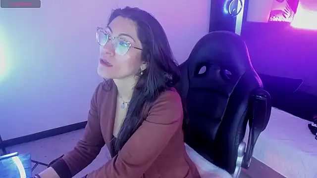 Rapunzeell  online show from January 7, 1:27 pm