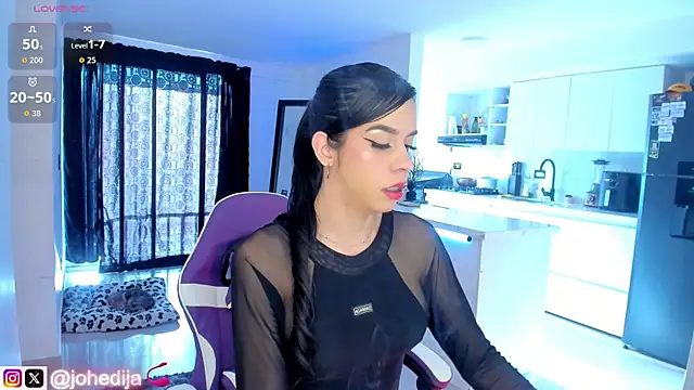 Snapshot of johedija chatting on June 14, 9:38 pm johedija online show from June 14, 9:38 pm