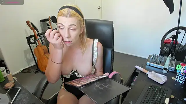 Ts-lucy-lux online show from October 3, 9:38 pm