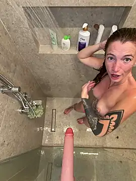 Snapshot of Laurahorney_xo chatting on November 16, 10:42 am Laurahorney xo online show from November 16, 10:42 am