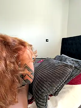 Snapshot of Laurahorney_xo chatting on November 9, 1:04 pm Laurahorney xo online show from November 9, 1:04 pm