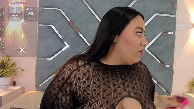 LucciaPorter online show from April 10, 1:51 pm