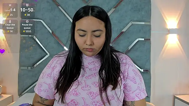 Snapshot of LucciaPorter chatting on July 7, 1:58 pm LucciaPorter online show from July 7, 1:58 pm