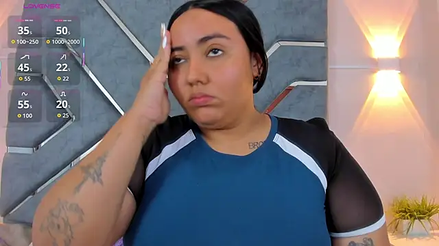 LucciaPorter online show from March 22, 2:40 pm