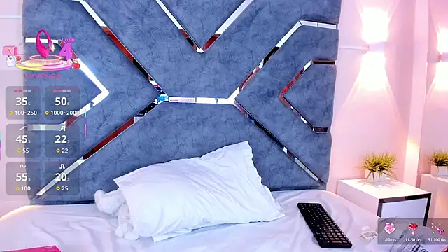 LucciaPorter online show from November 5, 9:18 pm