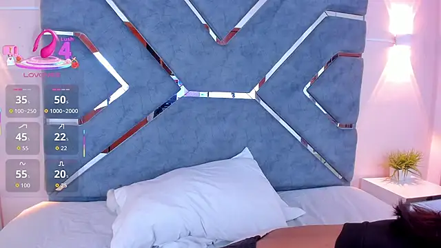 LucciaPorter online show from November 4, 8:56 pm