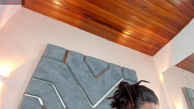 LucciaPorter online show from January 6, 9:19 pm