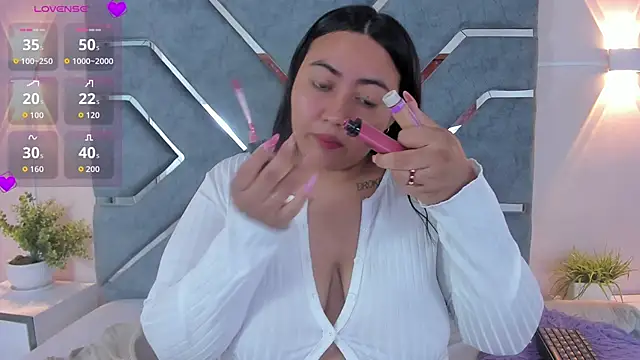 LucciaPorter online show from May 28, 1:39 pm