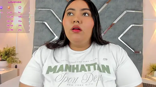 LucciaPorter online show from April 18, 2:19 pm