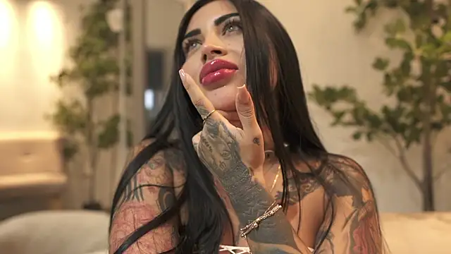 Snapshot of Sofhia_cruz chatting on June 25, 9:20 pm Sofhia cruz online show from June 25, 9:20 pm
