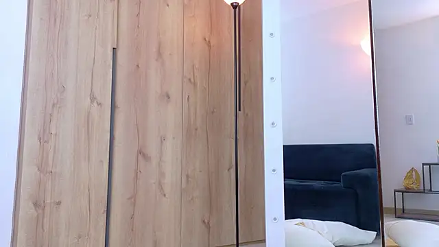 Sofhia cruz online show from September 18, 7:50 pm