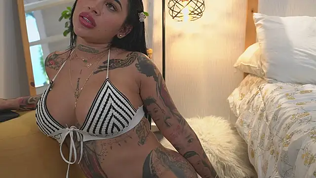 Snapshot of Sofhia_cruz chatting on May 14, 9:01 pm Sofhia cruz online show from May 14, 9:01 pm