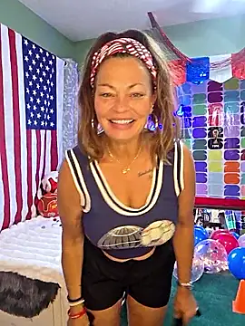 Snapshot of Erotic_and_Exotic chatting on June 14, 3:13 pm Erotic and Exotic online show from June 14, 3:13 pm