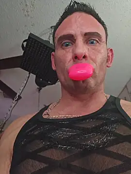 luvs2cumm69 online show from March 7, 5:14 am