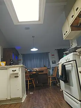 luvs2cumm69 online show from March 20, 6:36 am