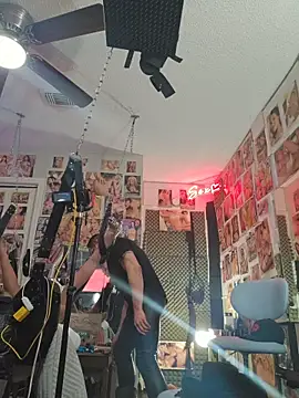 Snapshot of luvs2cumm69 chatting on November 1, 12:43 pm luvs2cumm69 online show from November 1, 12:43 pm