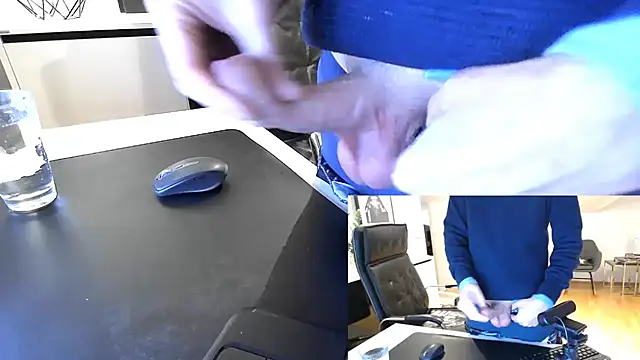 Snapshot of sperma_tributes chatting on December 17, 4:45 pm sperma tributes online show from December 17, 4:45 pm