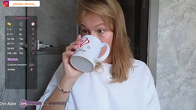  Stefanie Collins  online show from July 27, 7:37 am
