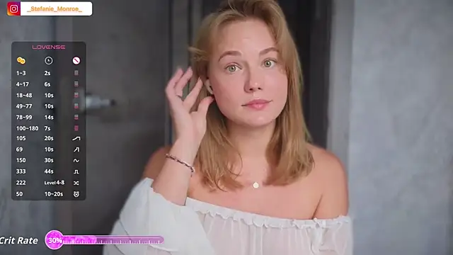  Stefanie Collins  online show from July 28, 10:01 am