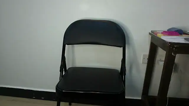 Nevvy Pretty online show from March 14, 5:35 pm