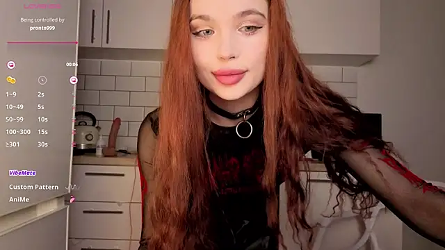 PrettyLilie online show from November 29, 11:54 am