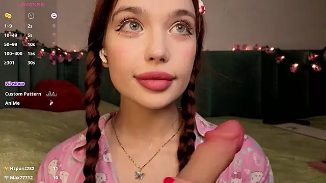 PrettyLilie online show from November 25, 12:16 pm