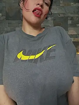 passionate love22 online show from December 4, 11:26 pm