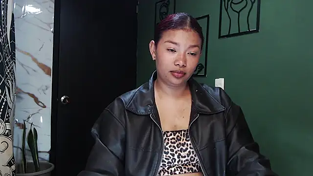Snapshot of JadaRoberts chatting on July 30, 3:27 am JadaRoberts online show from July 30, 3:27 am