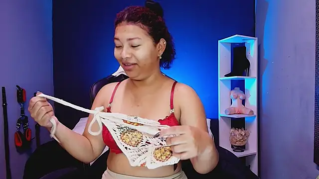 JadaRoberts online show from November 6, 12:20 pm