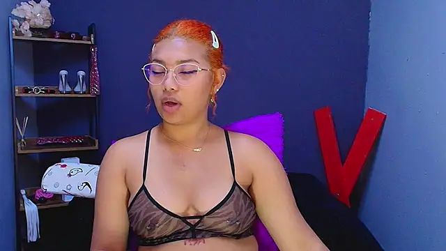 Snapshot of JadaRoberts chatting on February 18, 5:53 pm JadaRoberts online show from February 18, 5:53 pm