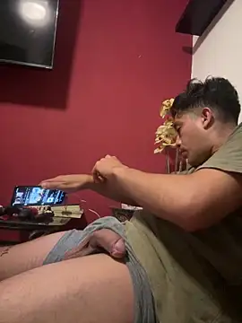 Snapshot of Magicerosxx69 chatting on March 20, 8:48 am Magicerosxx69 online show from March 20, 8:48 am