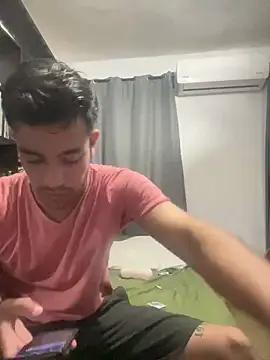 Snapshot of Magicerosxx69 chatting on December 17, 11:54 pm Magicerosxx69 online show from December 17, 11:54 pm