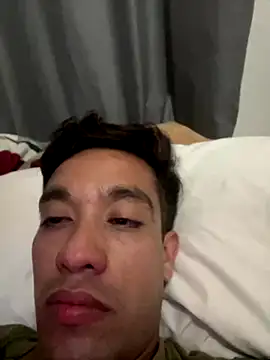 Snapshot of Magicerosxx69 chatting on December 19, 2:37 am Magicerosxx69 online show from December 19, 2:37 am