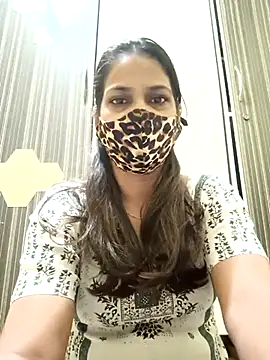 Snapshot of indianliza chatting on February 15, 3:52 am indianliza online show from February 15, 3:52 am