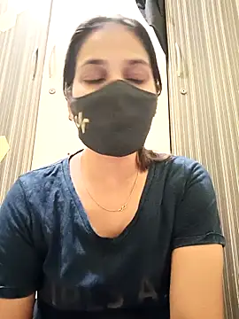 Snapshot of indianliza chatting on March 21, 7:35 pm indianliza online show from March 21, 7:35 pm