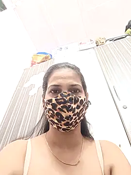 Snapshot of indianliza chatting on February 16, 5:50 am indianliza online show from February 16, 5:50 am