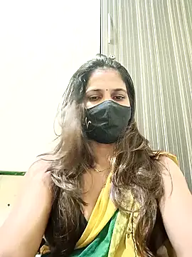 Snapshot of indianliza chatting on December 22, 11:20 pm indianliza online show from December 22, 11:20 pm