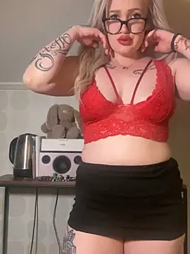 Snapshot of QueenOfFknBj chatting on March 9, 11:25 pm QueenOfFknBj online show from March 9, 11:25 pm