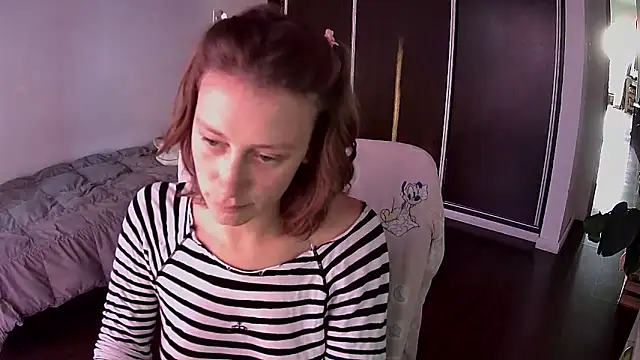 Snapshot of stupid_babybird chatting on December 1, 9:48 pm stupid babybird online show from December 1, 9:48 pm